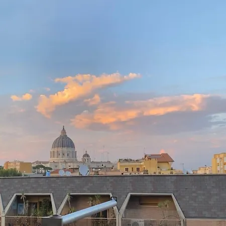 Sunny With Stunning San Pietro View Apartment *